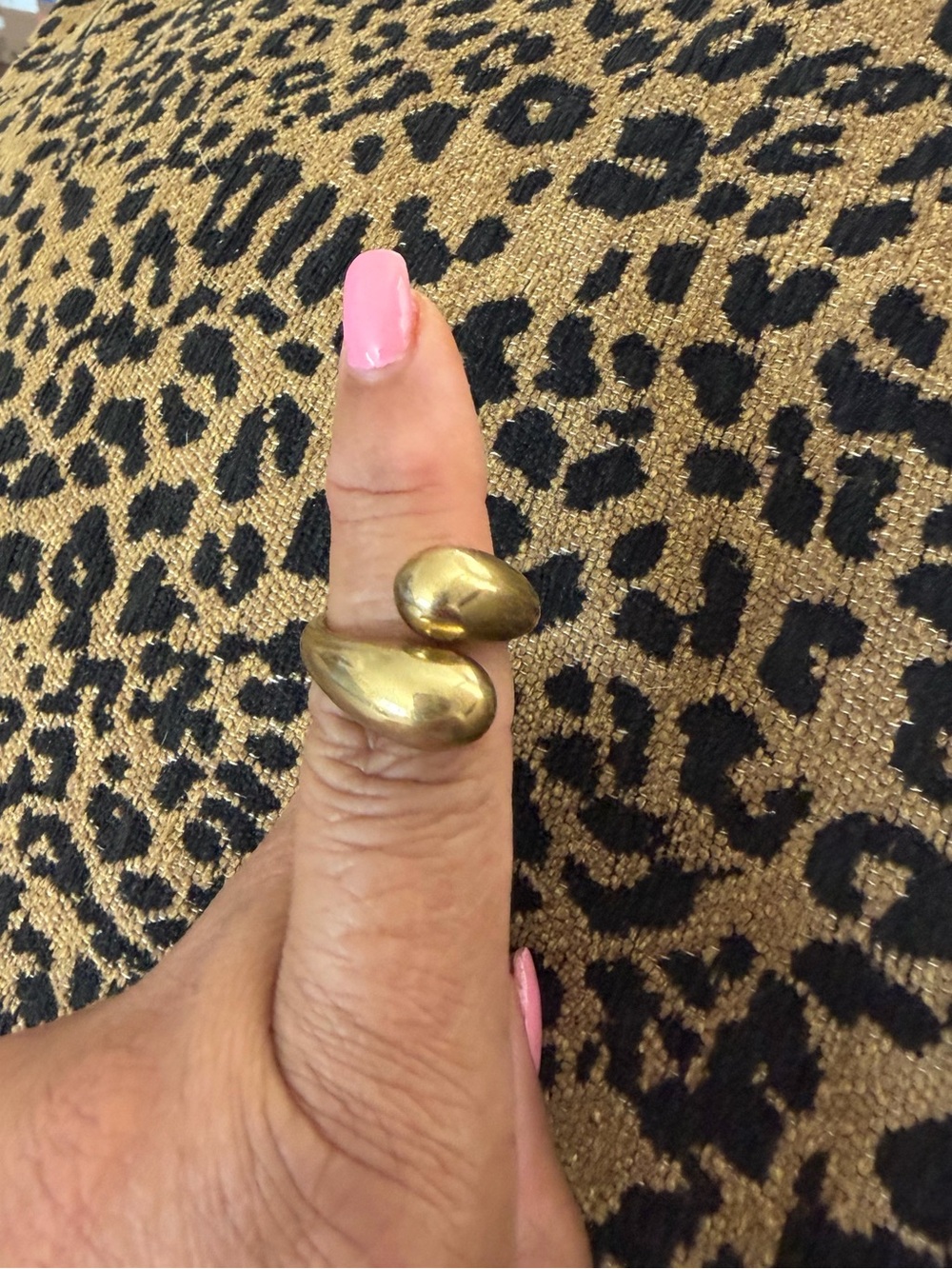 Brass Gold-Tone Sculptural Wave Ring - Women's Fashion Accessory